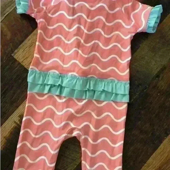 Tucker + Tate swimsuit size 9m - Picture 2 of 4